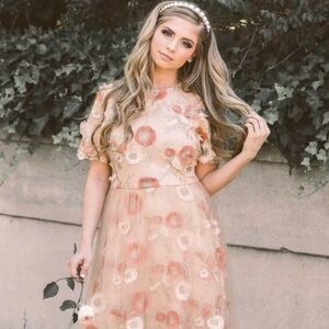 JessaKae Embroidered Peach Dress, size Small